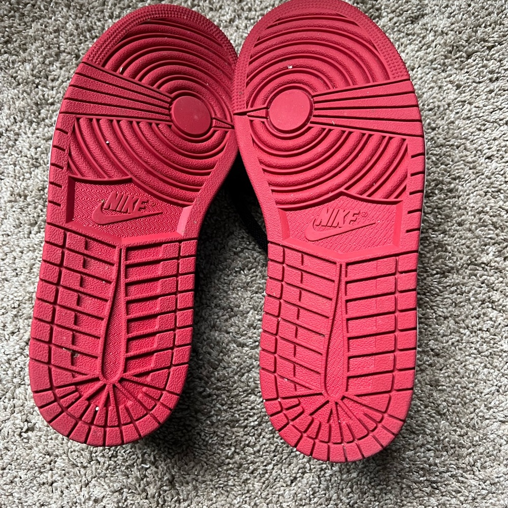 Nike Air Jordans (women’s) - Picture 5 of 10